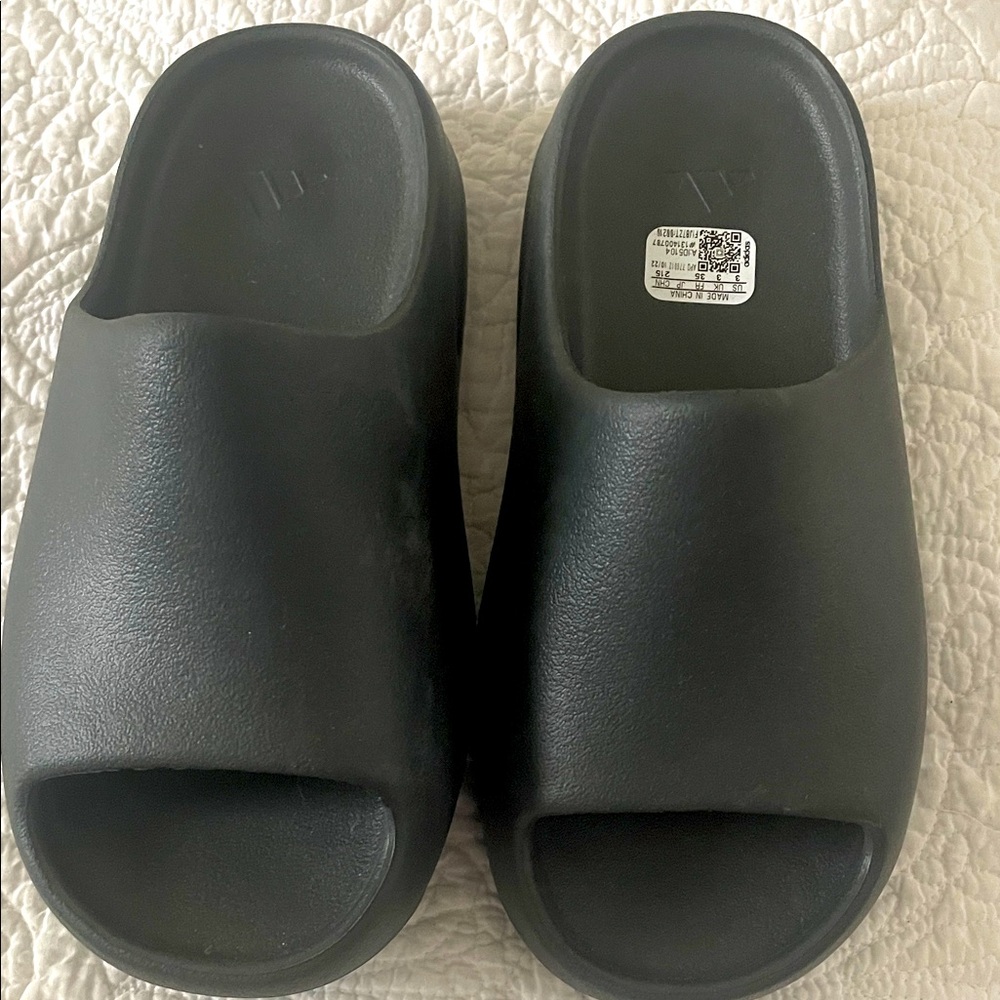 Adidas Kids Yeezy Black Slides